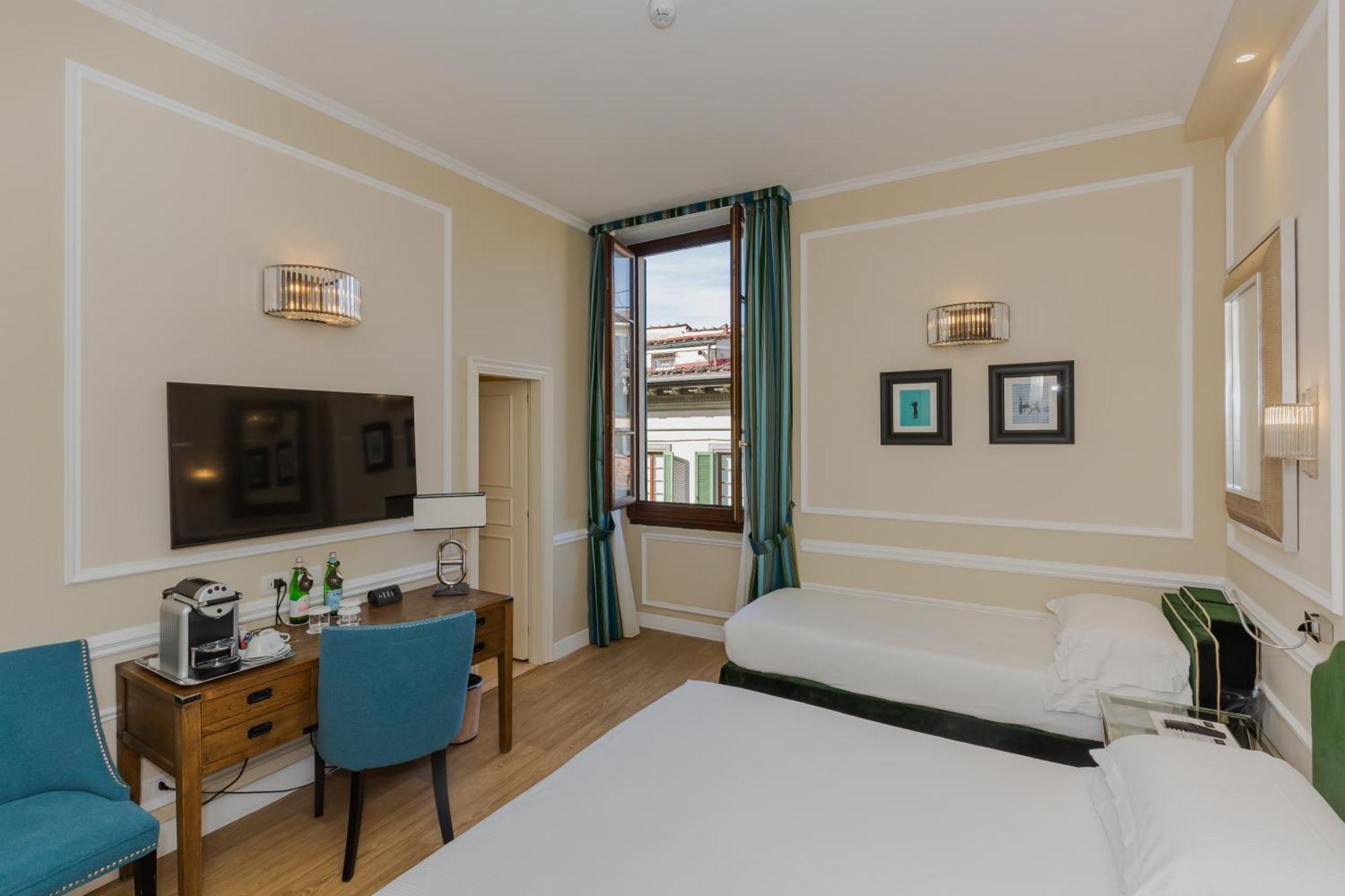 Fh55 Hotel Calzaiuoli Florence Exterior photo